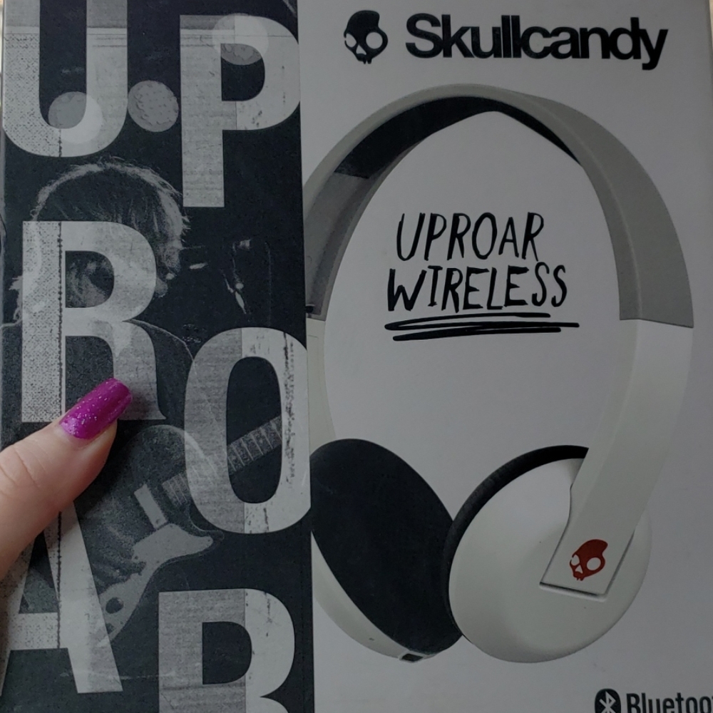 Skullcandy wireless headphones